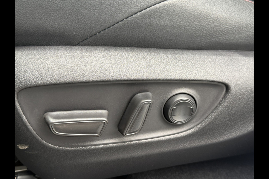 Toyota RAV4 2.5 Plug-in Hybrid AWD Bi-Tone Plus | Trekhaak | Stoel koeling+verwarming | 26.000 km | Rijklaar!!