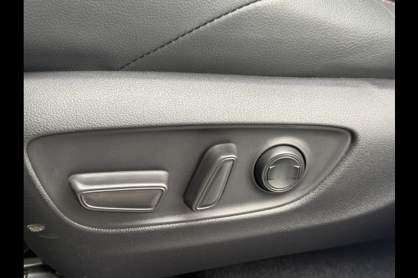 Toyota RAV4 2.5 Plug-in Hybrid AWD Bi-Tone Plus | Trekhaak | Stoel koeling+verwarming | 26.000 km | Rijklaar!!