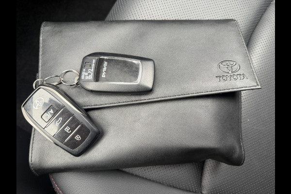 Toyota RAV4 2.5 Plug-in Hybrid AWD Bi-Tone Plus | Trekhaak | Stoel koeling+verwarming | 26.000 km | Rijklaar!!