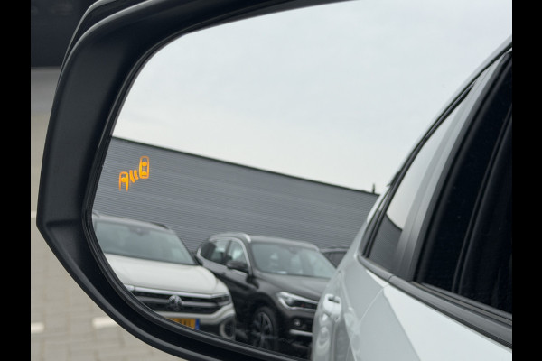 Toyota RAV4 2.5 Plug-in Hybrid AWD Bi-Tone Plus | Trekhaak | Stoel koeling+verwarming | 26.000 km | Rijklaar!!