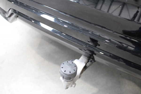 Volvo XC60 2.0 T8 Plug-in hybrid AWD Ultimate Dark Pano/Trekhaak/455PK Prijs is rijklaar