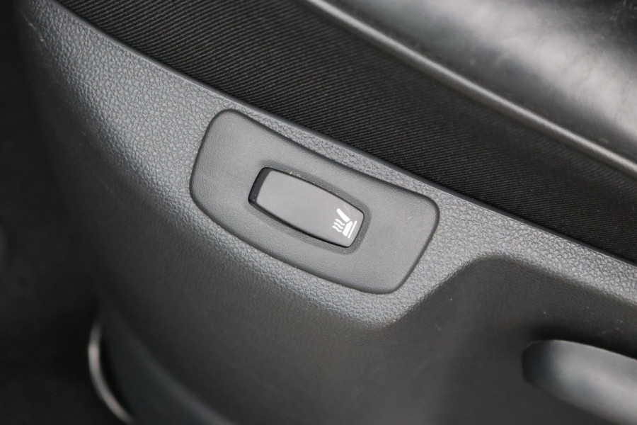 Renault Captur 1.3TCe 150PK Automaat Initiale Paris Navigatie/Camera/Trekhaak/Leder/Stoelverwarming