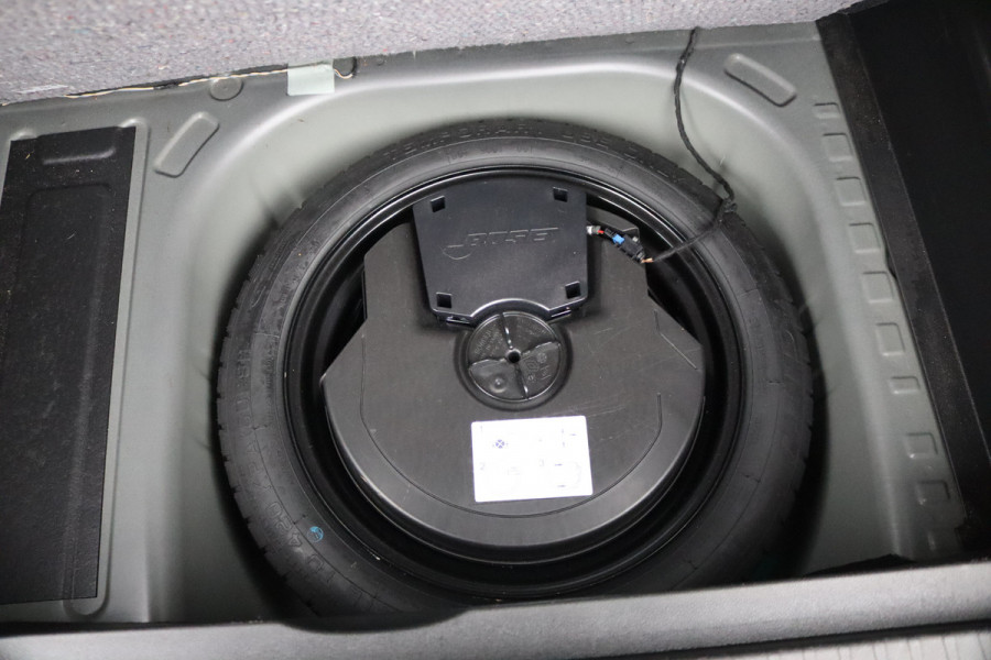 Renault Captur 1.3TCe 150PK Automaat Initiale Paris Navigatie/Camera/Trekhaak/Leder/Stoelverwarming