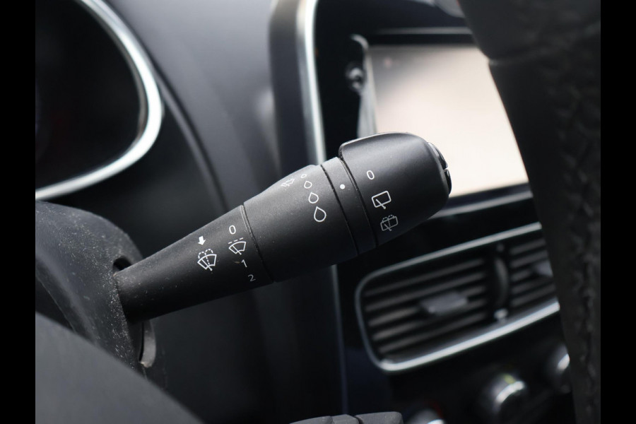 Renault Clio 0.9 TCe LIMITED HATCHBACK + NAVIGATIE | LMV | BASS REFLEX AUDIO | CRUISE CONTROL