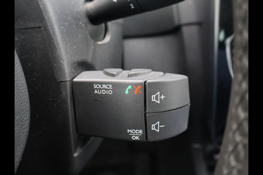 Renault Clio 0.9 TCe LIMITED HATCHBACK + NAVIGATIE | LMV | BASS REFLEX AUDIO | CRUISE CONTROL