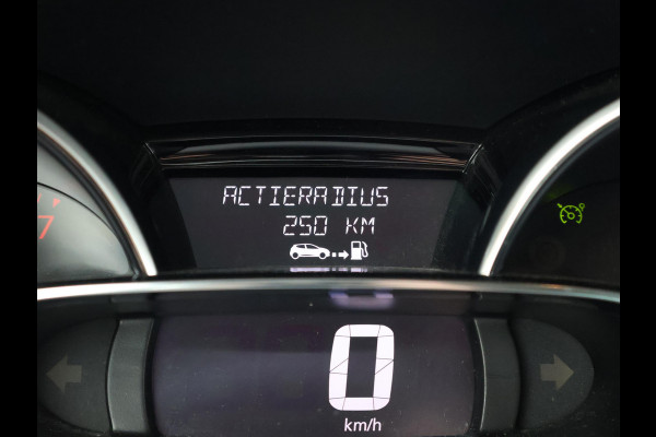 Renault Clio 0.9 TCe LIMITED HATCHBACK + NAVIGATIE | LMV | BASS REFLEX AUDIO | CRUISE CONTROL