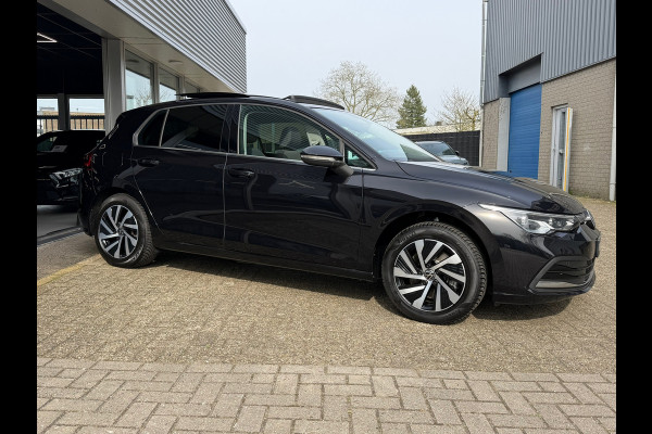 Volkswagen Golf 1.4 eHybrid Style DSG | Panoramadak | Navigatie | Climate | ACC cruise| Memory Seat | 16".