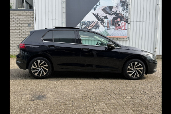 Volkswagen Golf 1.4 eHybrid Style DSG | Panoramadak | Navigatie | Climate | ACC cruise| Memory Seat | 16".