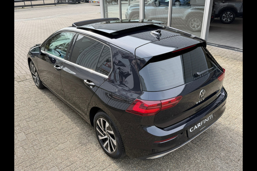 Volkswagen Golf 1.4 eHybrid Style DSG | Panoramadak | Navigatie | Climate | ACC cruise| Memory Seat | 16".