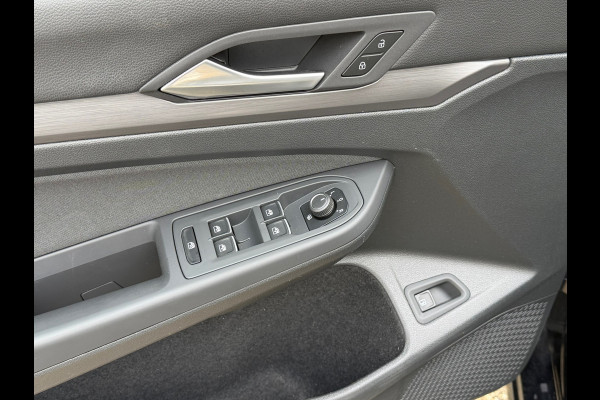 Volkswagen Golf 1.4 eHybrid Style DSG | Panoramadak | Navigatie | Climate | ACC cruise| Memory Seat | 16".