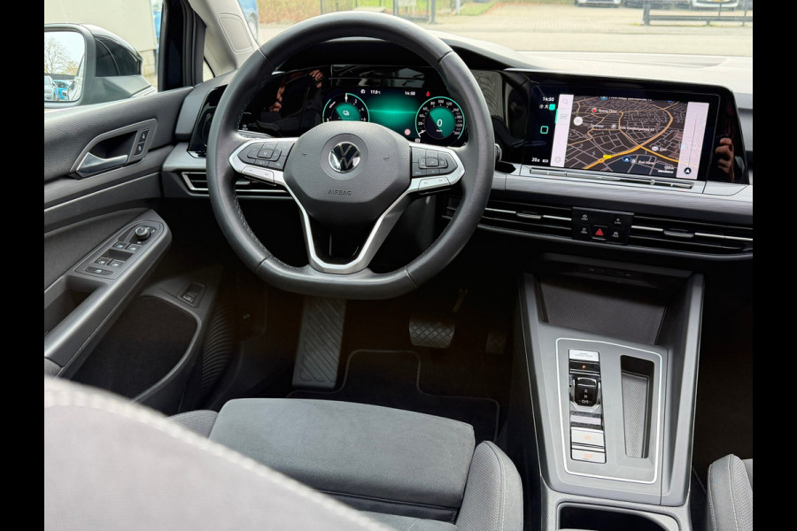 Volkswagen Golf 1.4 eHybrid Style DSG | Panoramadak | Navigatie | Climate | ACC cruise| Memory Seat | 16".
