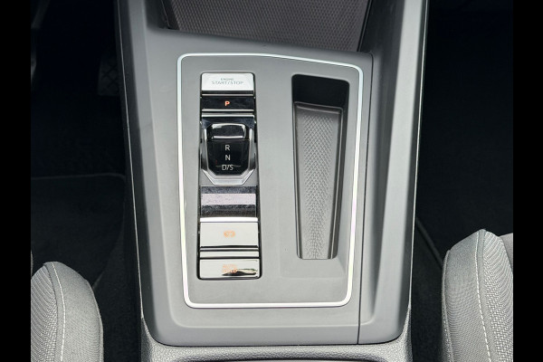 Volkswagen Golf 1.4 eHybrid Style DSG | Panoramadak | Navigatie | Climate | ACC cruise| Memory Seat | 16".