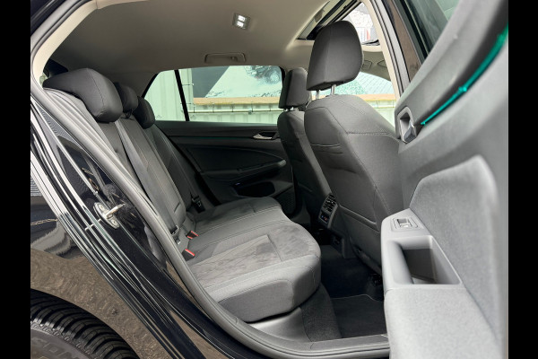 Volkswagen Golf 1.4 eHybrid Style DSG | Panoramadak | Navigatie | Climate | ACC cruise| Memory Seat | 16".