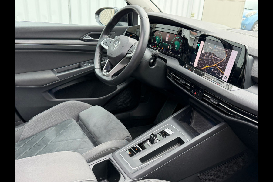 Volkswagen Golf 1.4 eHybrid Style DSG | Panoramadak | Navigatie | Climate | ACC cruise| Memory Seat | 16".
