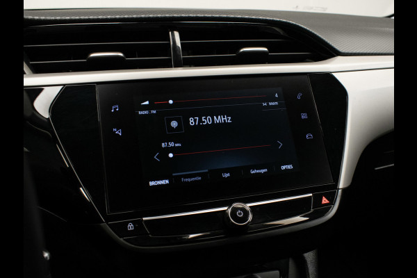 Opel Corsa 1.2 Edition Sport (APPLE CARPLAY,NAVI,PDC,CRUISE,LANE ASSIST,ELEKTRISCH PAKKET,SPORTSTOELEN,LM VELGEN,NETTE STAAT)