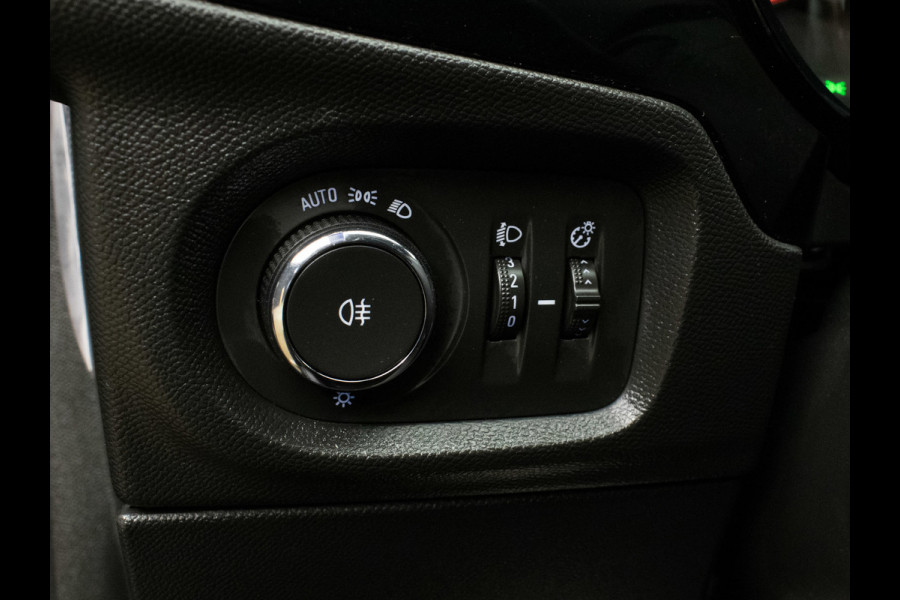 Opel Corsa 1.2 Edition Sport (APPLE CARPLAY,NAVI,PDC,CRUISE,LANE ASSIST,ELEKTRISCH PAKKET,SPORTSTOELEN,LM VELGEN,NETTE STAAT)