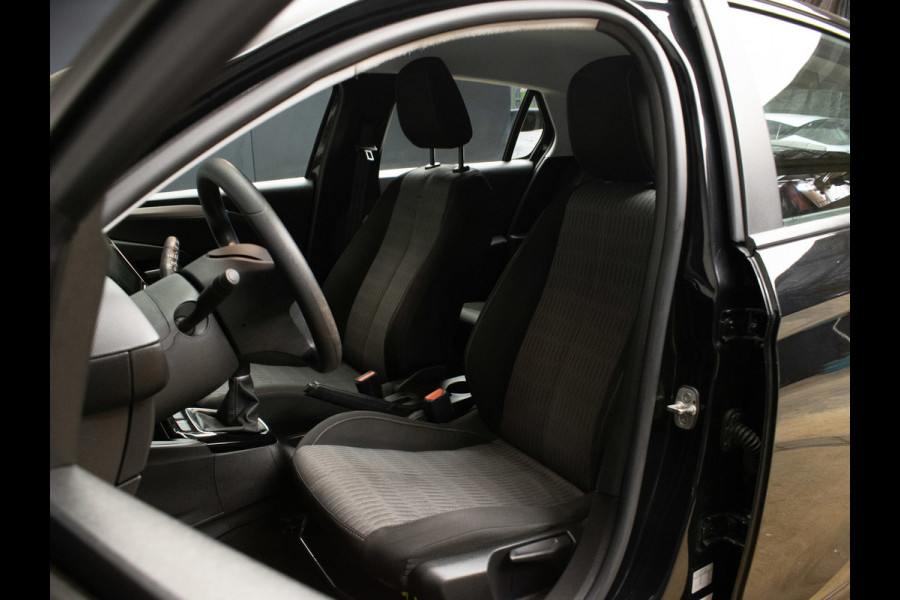 Opel Corsa 1.2 Edition Sport (APPLE CARPLAY,NAVI,PDC,CRUISE,LANE ASSIST,ELEKTRISCH PAKKET,SPORTSTOELEN,LM VELGEN,NETTE STAAT)