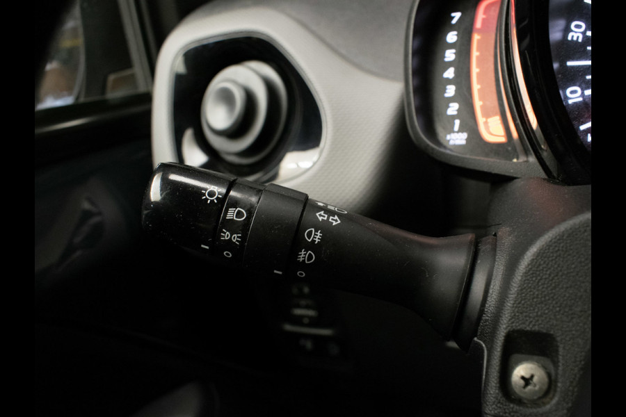 Peugeot 108 1.0 e-VTi Allure Sport (CRUISE,BLUETOOTH,ELEKTRISCH PAKKET,SPOILER,SPORTSTOELEN,LM VELGEN,NIEUWE APK,NETTE STAAT)