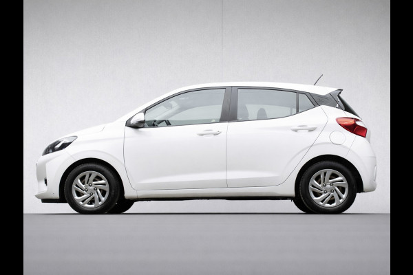 Hyundai i10 1.0 Comfort Sport (APPLE CARPLAY,NAVI,CAMERA,PDC,LED,CLIMATE,CRUISE,LANE ASSIST,SPORTSTOELEN,NETTE STAAT)