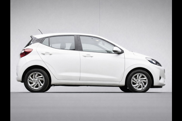 Hyundai i10 1.0 Comfort Sport (APPLE CARPLAY,NAVI,CAMERA,PDC,LED,CLIMATE,CRUISE,LANE ASSIST,SPORTSTOELEN,NETTE STAAT)