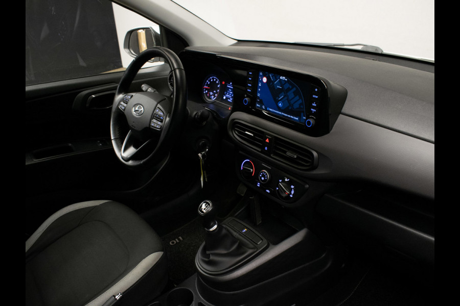 Hyundai i10 1.0 Comfort Sport (APPLE CARPLAY,NAVI,CAMERA,PDC,LED,CLIMATE,CRUISE,LANE ASSIST,SPORTSTOELEN,NETTE STAAT)