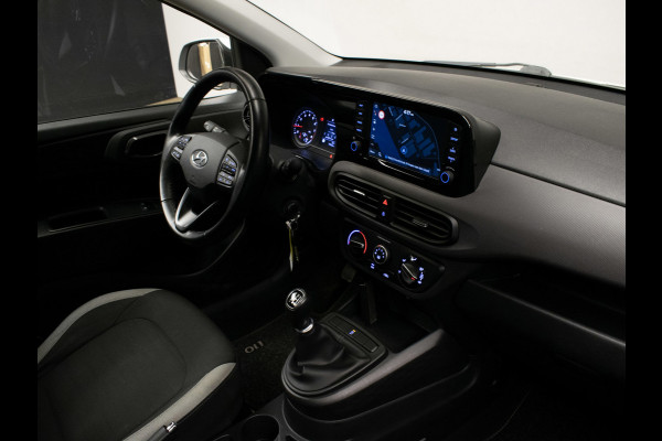 Hyundai i10 1.0 Comfort Sport (APPLE CARPLAY,NAVI,CAMERA,PDC,LED,CLIMATE,CRUISE,LANE ASSIST,SPORTSTOELEN,NETTE STAAT)