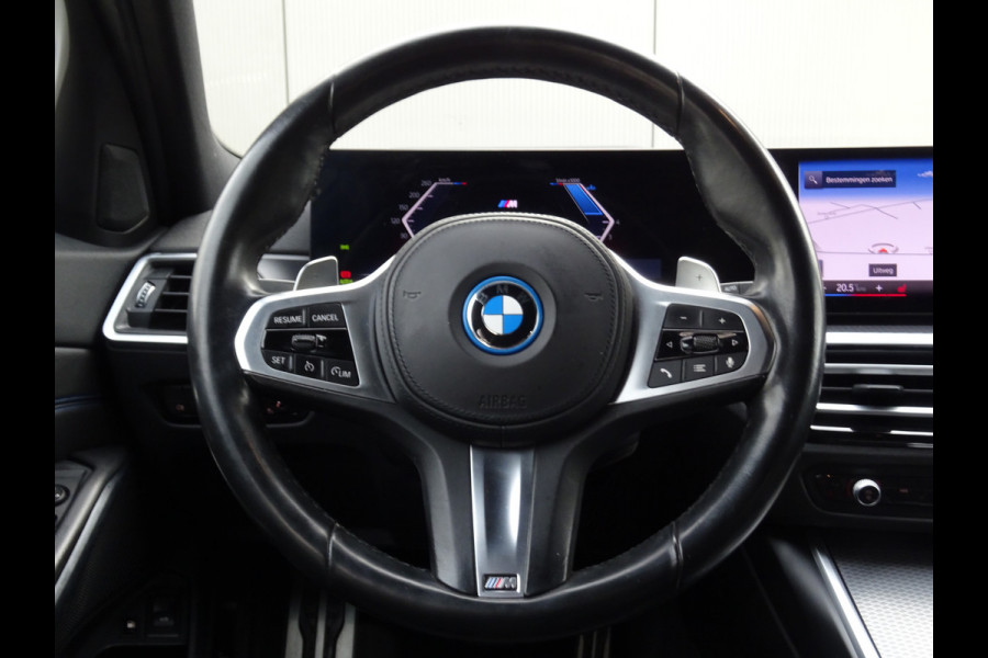 BMW 3 Serie Touring 330e * M-PAKKET * FACELIFT !!