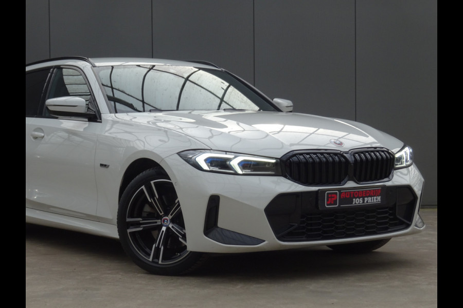 BMW 3 Serie Touring 330e * M-PAKKET * FACELIFT !!