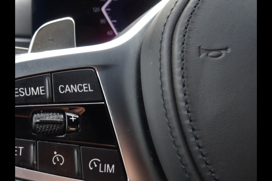 BMW 3 Serie Touring 330e * M-PAKKET * FACELIFT !!