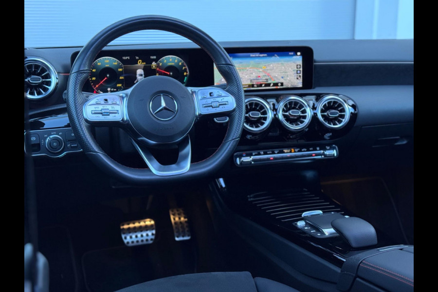 Mercedes-Benz A-Klasse 250 e AMG Line Pano/360/Memory/Sfeer