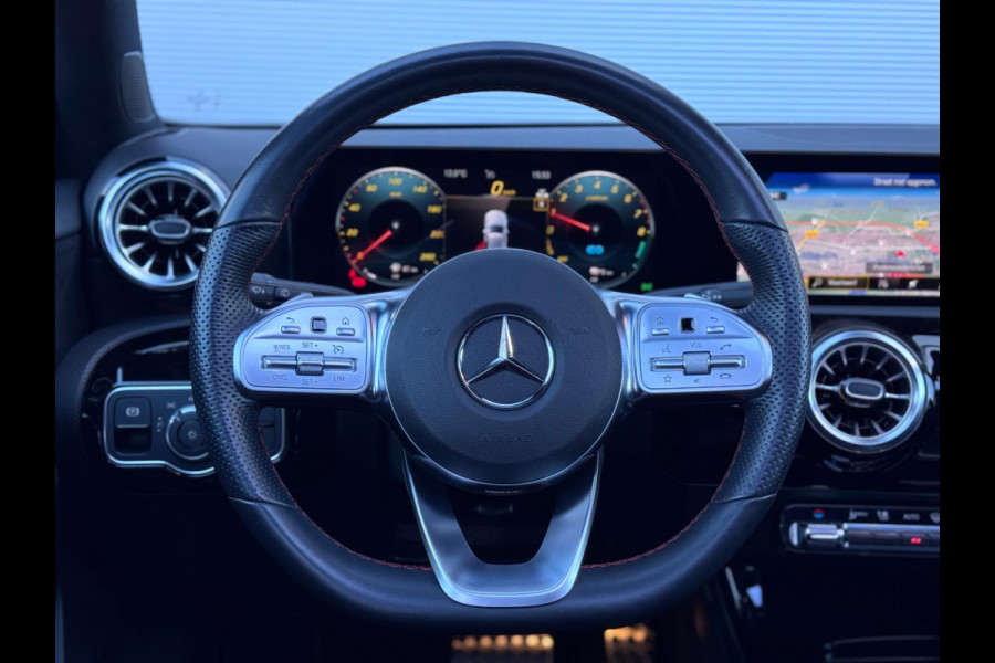 Mercedes-Benz A-Klasse 250 e AMG Line Pano/360/Memory/Sfeer