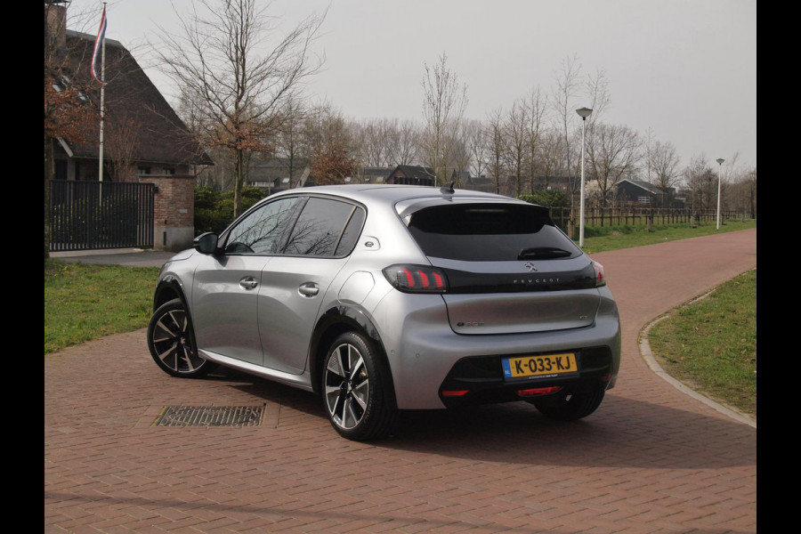 Peugeot e-208 EV GT 350 50 kWh | SOH 91% | Panoramadak | Camera | Apple Carplay | Cruise Control |