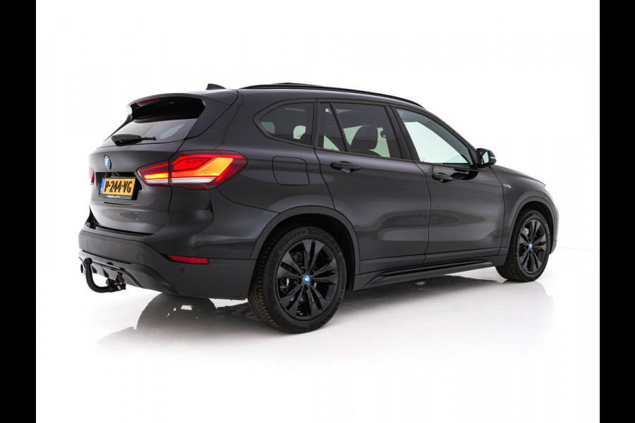 BMW X1 xDrive25e Sportline Business Edition Plus (Plug-In) (INCL-BTW) Aut. *PANO | LEATHER | FULL-LED | HEATED-SPORTSEATS | HIFI-SYSTEM | CAMERA | PRIVACYGLASS | NAVI-FULLMAP | ECC | HEAD-UP | PDC | KEYLESS | DAB | CRUISE | TOWBAR | AMBIENTLIGHT | 18