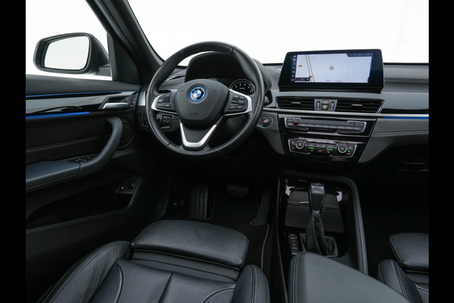 BMW X1 xDrive25e Sportline Business Edition Plus (Plug-In) (INCL-BTW) Aut. *PANO | LEATHER | FULL-LED | HEATED-SPORTSEATS | HIFI-SYSTEM | CAMERA | PRIVACYGLASS | NAVI-FULLMAP | ECC | HEAD-UP | PDC | KEYLESS | DAB | CRUISE | TOWBAR | AMBIENTLIGHT | 18