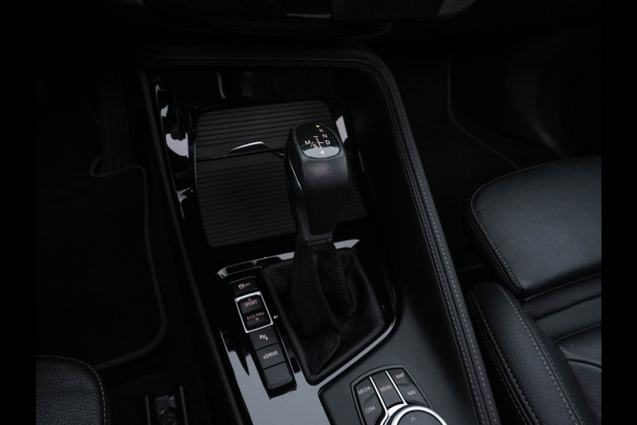 BMW X1 xDrive25e Sportline Business Edition Plus (Plug-In) (INCL-BTW) Aut. *PANO | LEATHER | FULL-LED | HEATED-SPORTSEATS | HIFI-SYSTEM | CAMERA | PRIVACYGLASS | NAVI-FULLMAP | ECC | HEAD-UP | PDC | KEYLESS | DAB | CRUISE | TOWBAR | AMBIENTLIGHT | 18