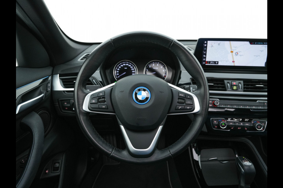 BMW X1 xDrive25e Sportline Business Edition Plus (Plug-In) (INCL-BTW) Aut. *PANO | LEATHER | FULL-LED | HEATED-SPORTSEATS | HIFI-SYSTEM | CAMERA | PRIVACYGLASS | NAVI-FULLMAP | ECC | HEAD-UP | PDC | KEYLESS | DAB | CRUISE | TOWBAR | AMBIENTLIGHT | 18
