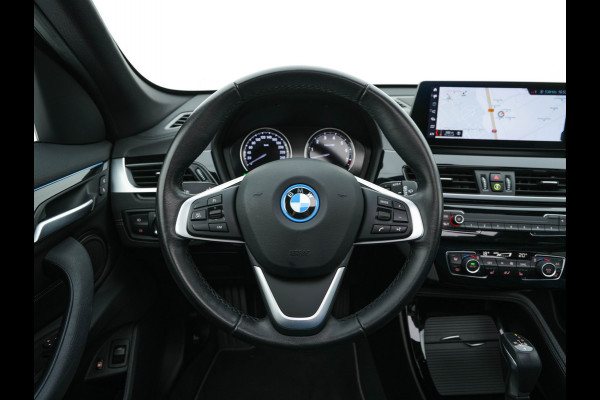 BMW X1 xDrive25e Sportline Business Edition Plus (Plug-In) (INCL-BTW) Aut. *PANO | LEATHER | FULL-LED | HEATED-SPORTSEATS | HIFI-SYSTEM | CAMERA | PRIVACYGLASS | NAVI-FULLMAP | ECC | HEAD-UP | PDC | KEYLESS | DAB | CRUISE | TOWBAR | AMBIENTLIGHT | 18