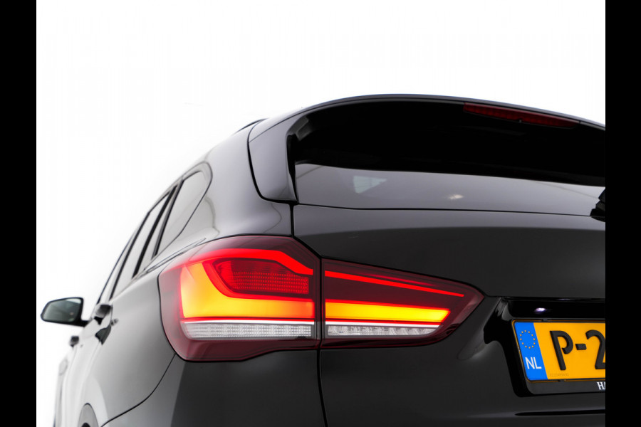 BMW X1 xDrive25e Sportline Business Edition Plus (Plug-In) (INCL-BTW) Aut. *PANO | LEATHER | FULL-LED | HEATED-SPORTSEATS | HIFI-SYSTEM | CAMERA | PRIVACYGLASS | NAVI-FULLMAP | ECC | HEAD-UP | PDC | KEYLESS | DAB | CRUISE | TOWBAR | AMBIENTLIGHT | 18