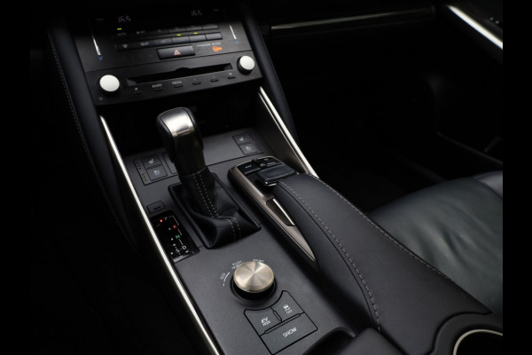 Lexus IS 300h Hybrid Luxury Line | Mark Levinson | Stoelventilatie | Schu