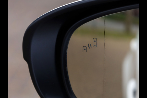 Lexus IS 300h Hybrid Luxury Line | Mark Levinson | Stoelventilatie | Schu