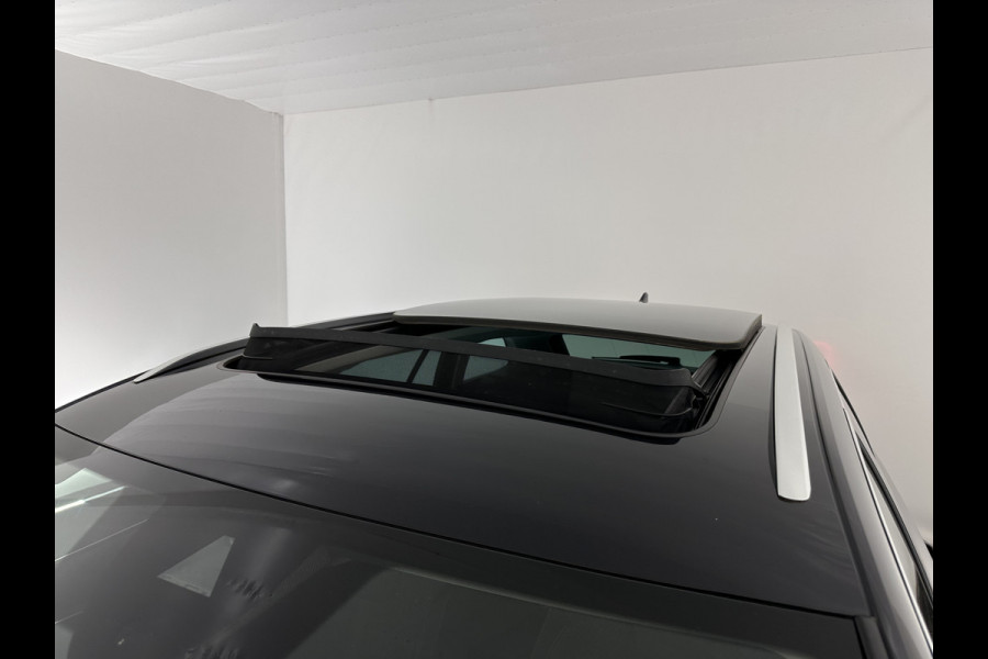 Škoda Octavia Combi 1.0 TSI Style (INCL-BTW) *PANO | FULL-LED | LANE-ASSIST | DIGI-COCKPIT | HEATED-COMFORTSEATS | NAVI-FULLMAP | PRIVACYGLASS | KEYLESS | DAB | ECC | PDC | CRUISE | TOWBAR | 18''ALU*