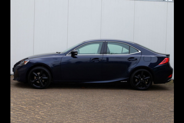 Lexus IS 300h Sport Edition | Stoelverwarming | Parkeersensoren | NL-Auto