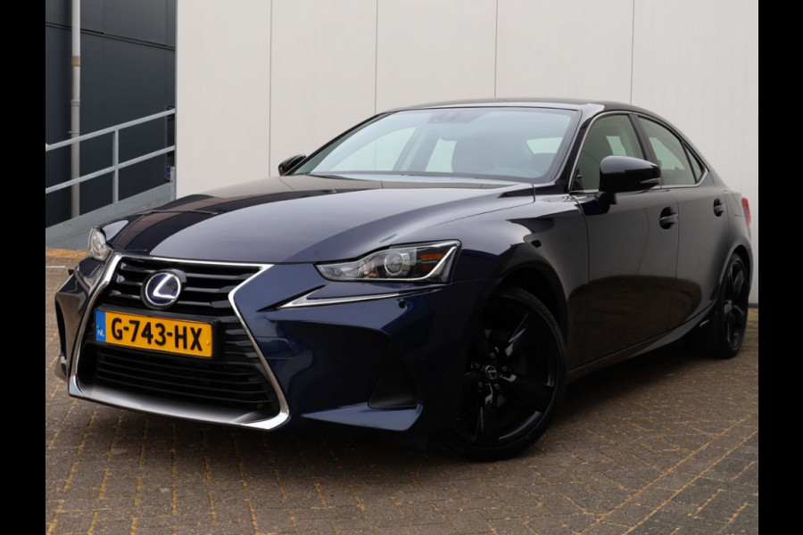 Lexus IS 300h Sport Edition | Stoelverwarming | Parkeersensoren | NL-Auto
