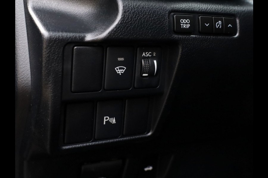 Lexus IS 300h Sport Edition | Stoelverwarming | Parkeersensoren | NL-Auto