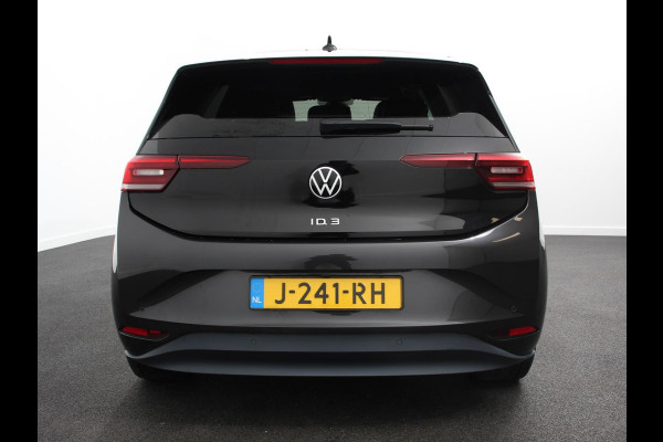 Volkswagen ID.3 First Plus 58 kWh SOH 86 % | Navigatie | Apple Carplay/Android Auto | Camera | Parkeersensoren | Adaptive Cruise Control | Full LED Matrix | Stoel- en stuurverwarming | Lichtmetalen velgen | Climate Control