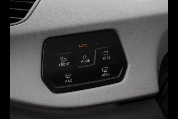 Volkswagen ID.3 First Plus 58 kWh SOH 86 % | Navigatie | Apple Carplay/Android Auto | Camera | Parkeersensoren | Adaptive Cruise Control | Full LED Matrix | Stoel- en stuurverwarming | Lichtmetalen velgen | Climate Control