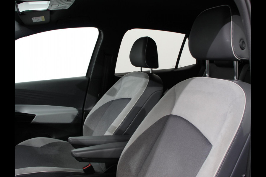 Volkswagen ID.3 First Plus 58 kWh SOH 86 % | Navigatie | Apple Carplay/Android Auto | Camera | Parkeersensoren | Adaptive Cruise Control | Full LED Matrix | Stoel- en stuurverwarming | Lichtmetalen velgen | Climate Control