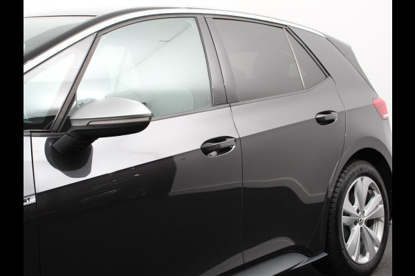 Volkswagen ID.3 First Plus 58 kWh SOH 86 % | Navigatie | Apple Carplay/Android Auto | Camera | Parkeersensoren | Adaptive Cruise Control | Full LED Matrix | Stoel- en stuurverwarming | Lichtmetalen velgen | Climate Control