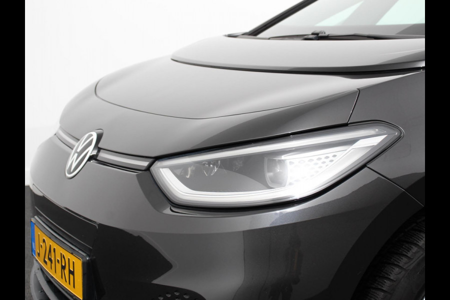 Volkswagen ID.3 First Plus 58 kWh SOH 86 % | Navigatie | Apple Carplay/Android Auto | Camera | Parkeersensoren | Adaptive Cruise Control | Full LED Matrix | Stoel- en stuurverwarming | Lichtmetalen velgen | Climate Control