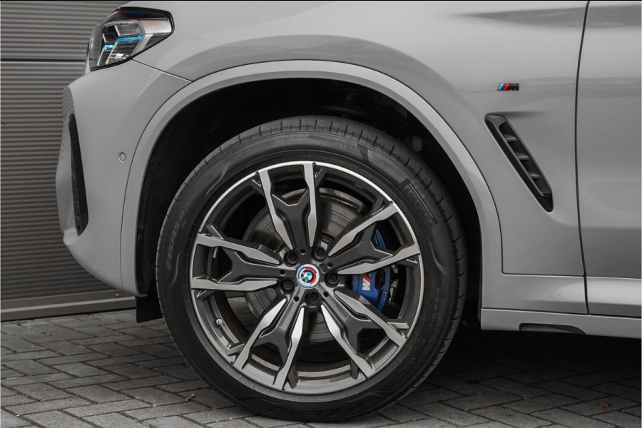 BMW X4 xDrive20i M-Sport Pano Laser Stuurverw Trekhaak Individual 20"